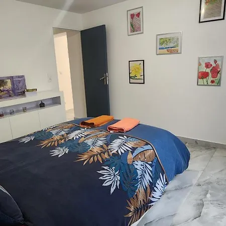 Villa Papillons 'jardin&clim' 'proche Centre&plages' *